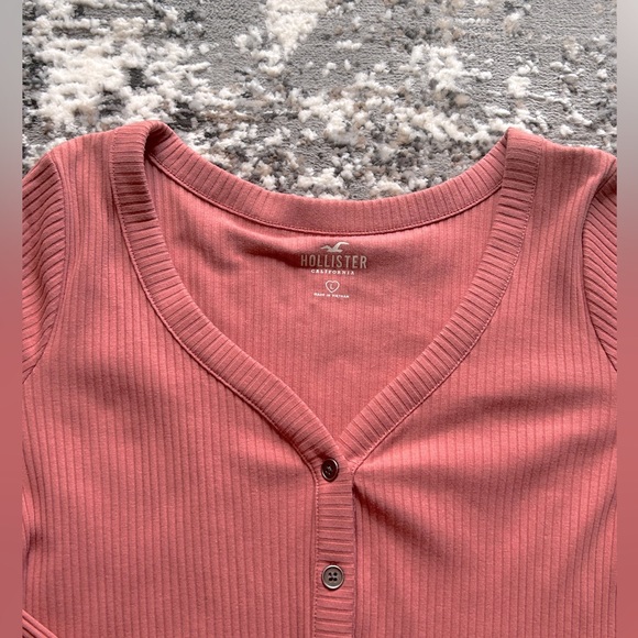 Hollister Top - NWT - Picture 4 of 8